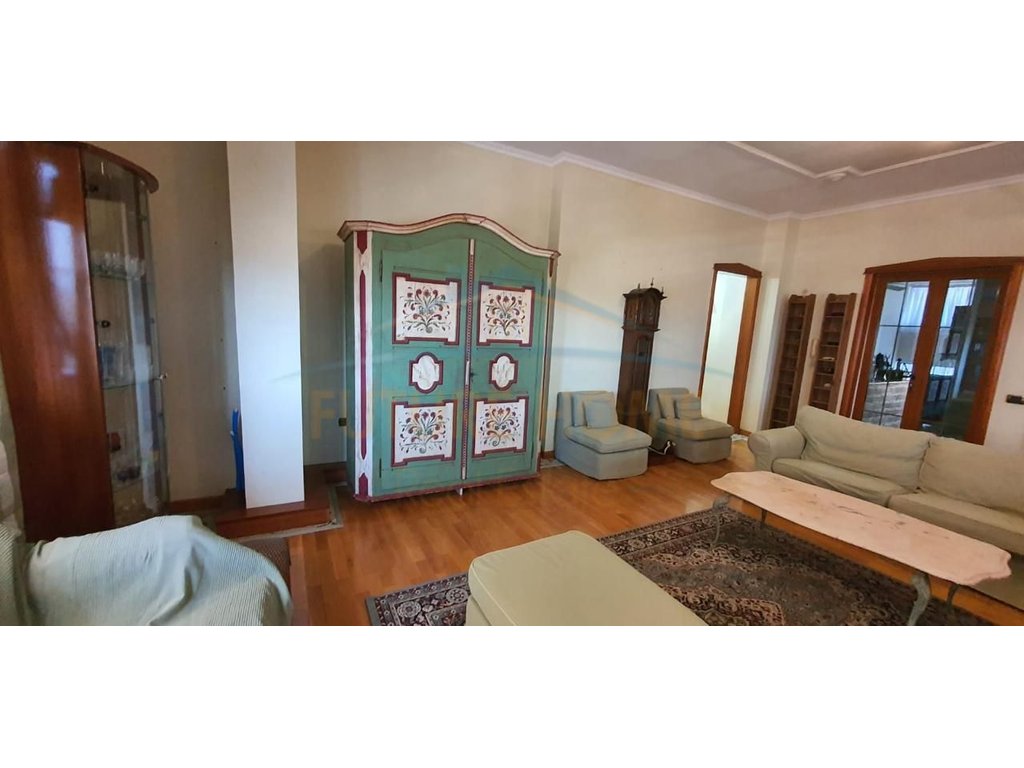 For sale, Penthouse 3+1+3 + Parking Space, Vlorë.