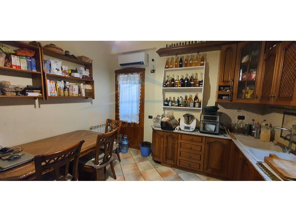 For sale, Penthouse 3+1+3 + Parking Space, Vlorë.