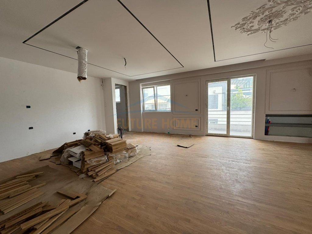 For sale, Penthouse 3+1+3 Parking Spaces, Green Terrace, Dry Lake