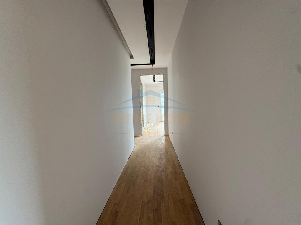 For sale, Penthouse 3+1+3 Parking Spaces, Green Terrace, Dry Lake