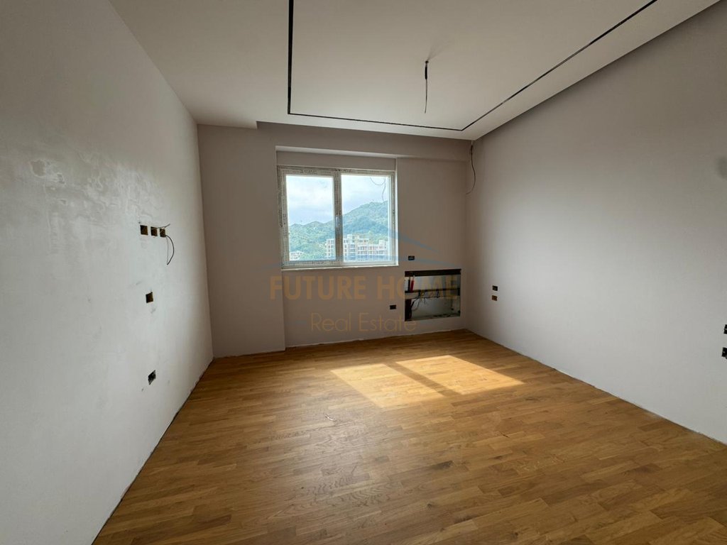For sale, Penthouse 3+1+3 Parking Spaces, Green Terrace, Dry Lake