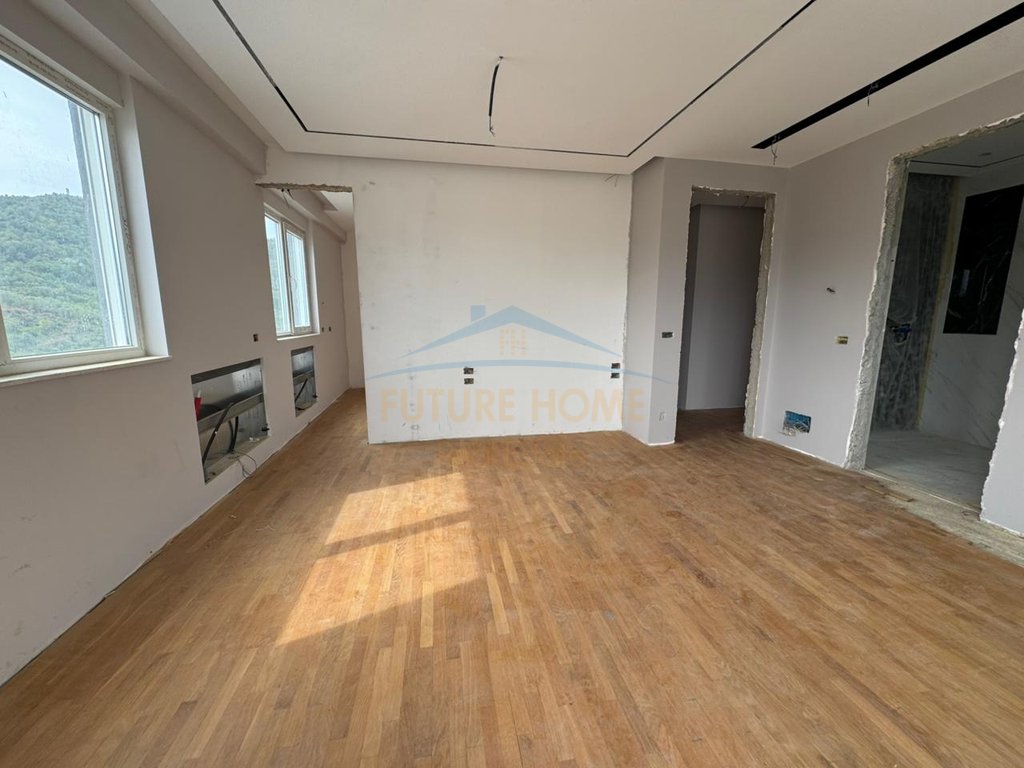 For sale, Penthouse 3+1+3 Parking Spaces, Green Terrace, Dry Lake