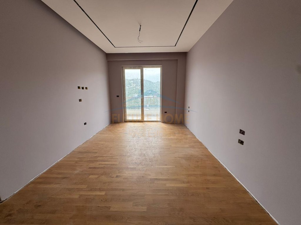 For sale, Penthouse 3+1+3 Parking Spaces, Green Terrace, Dry Lake