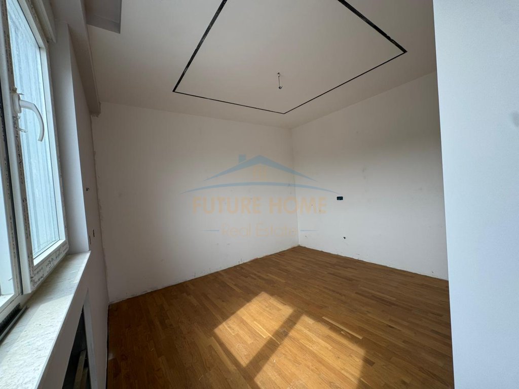 For sale, Penthouse 3+1+3 Parking Spaces, Green Terrace, Dry Lake