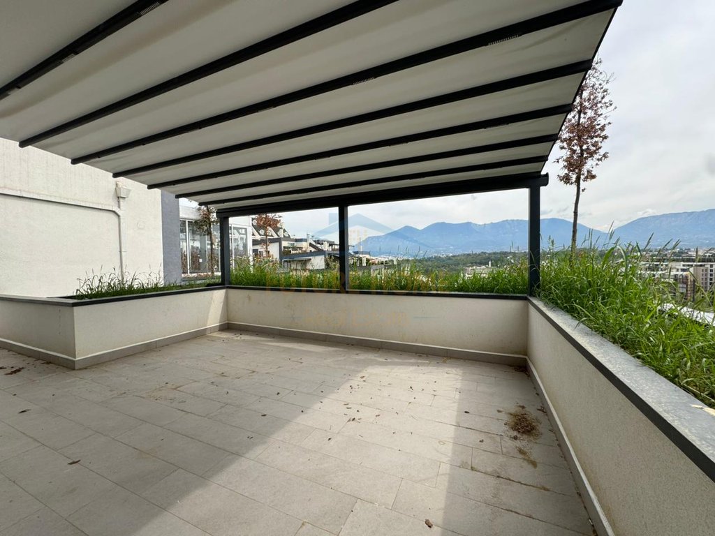 For sale, Penthouse 3+1+3 Parking Spaces, Green Terrace, Dry Lake