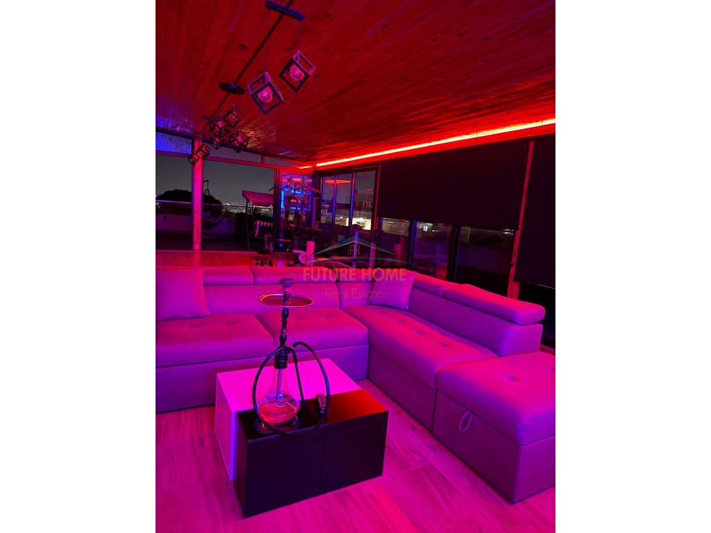 Shitet, Penthouse, Qesarak, Tirane