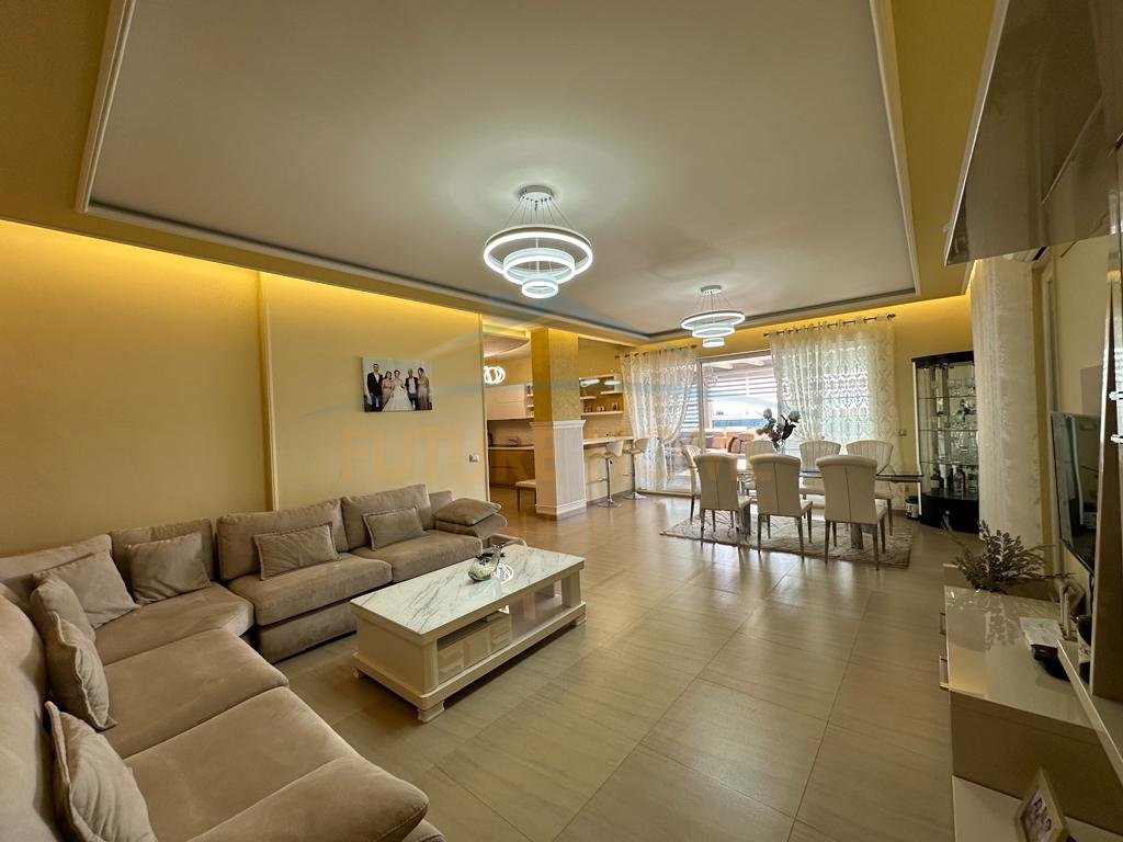For sale, Penthouse, Dajti Street, Fresku