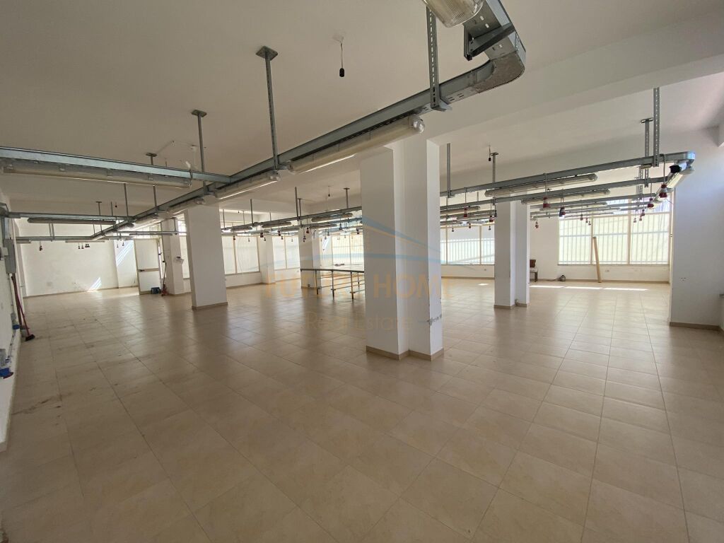 For sale, Commercial Property Unit, in Fresk, Tirana.