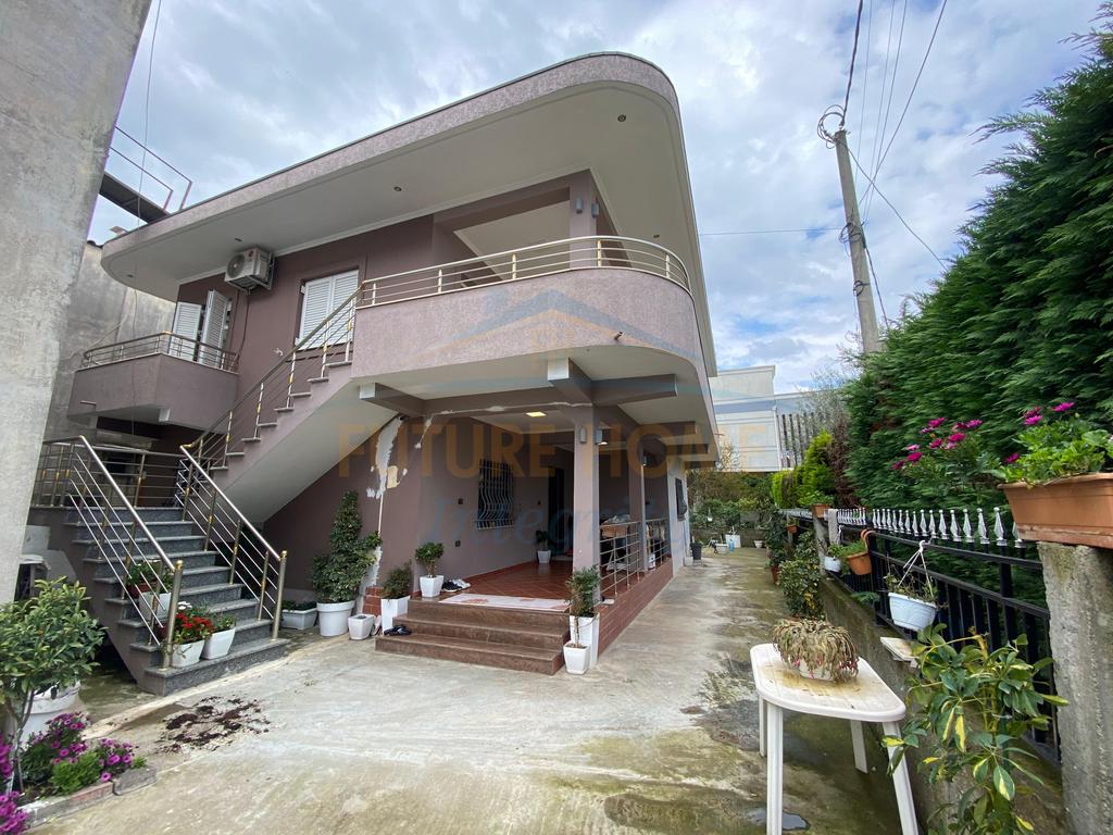 For sale, Private House and Business Building, Kamëz, Tirana.