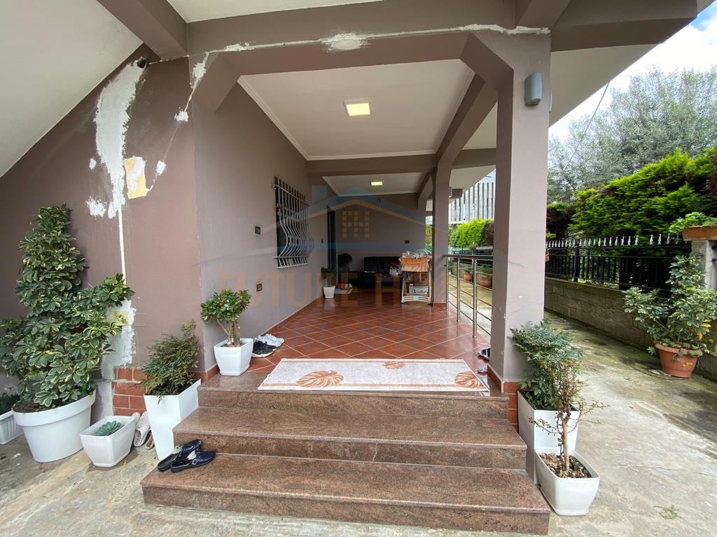 For sale, Private House and Business Building, Kamëz, Tirana.