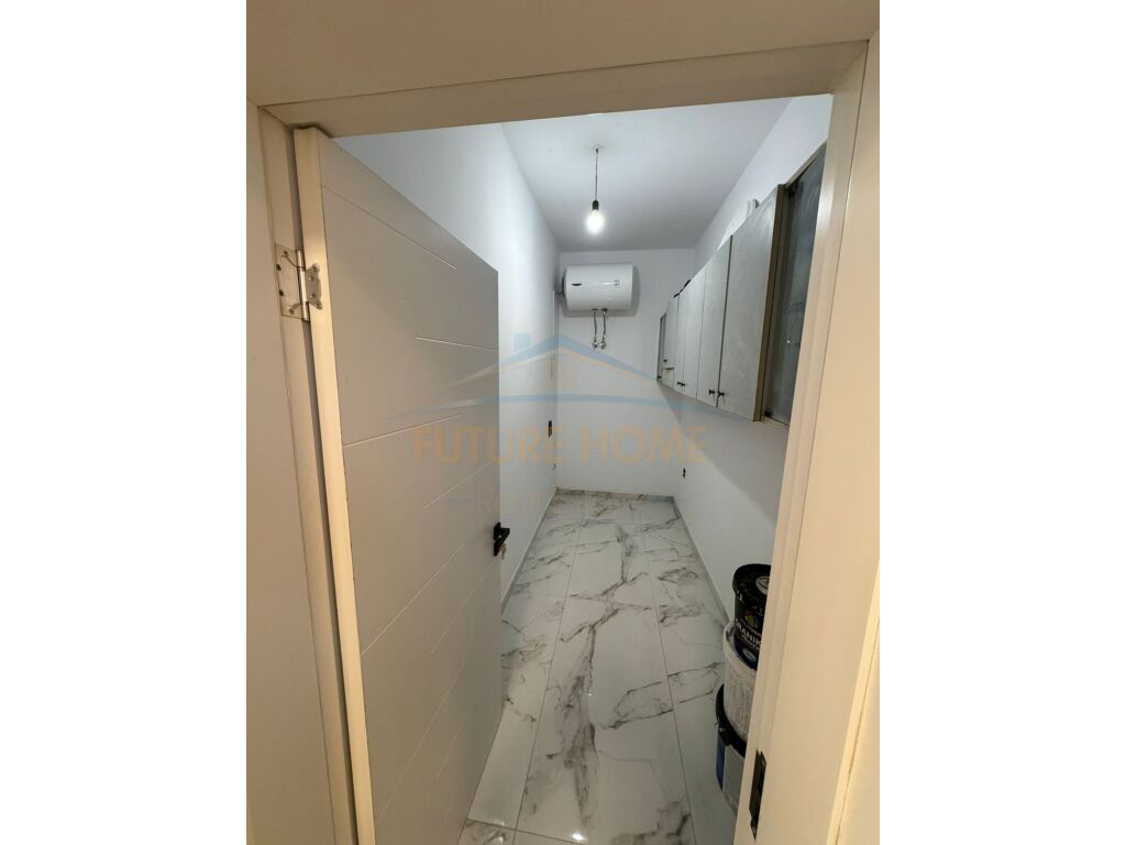 For sale, 1-story private house, at the entrance of Vlora, Transbalkan, near Kastrati gas station
