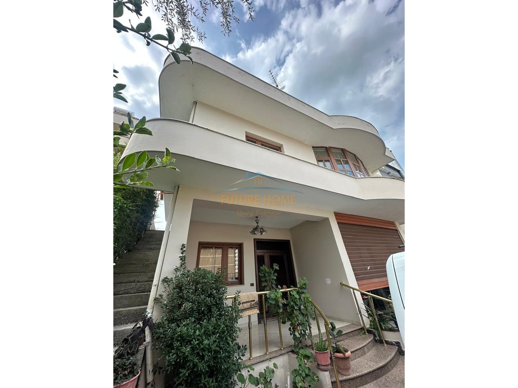 Shitet, Shtëpi Private 3 Katëshe,Kthesa e Kamzës,Tiranë