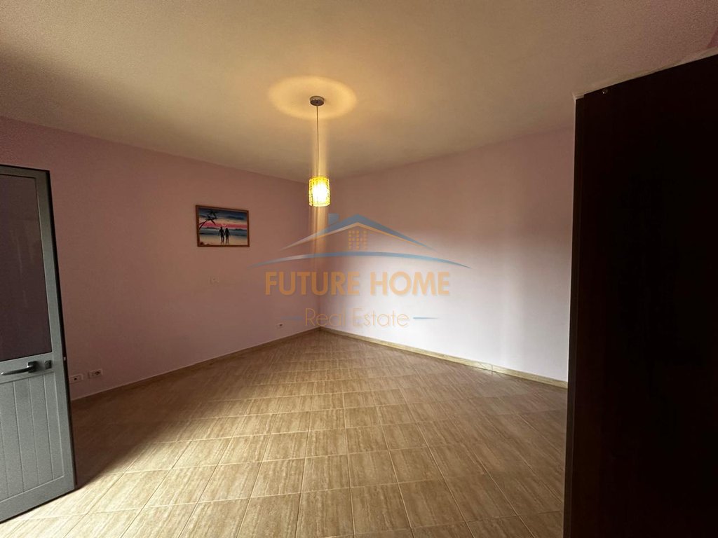 Shitet, Shtëpi Private 3 Katëshe,Mëzez,Tiranë.