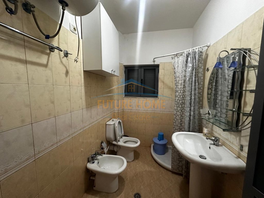 Shitet, Shtëpi Private 3 Katëshe,Mëzez,Tiranë.
