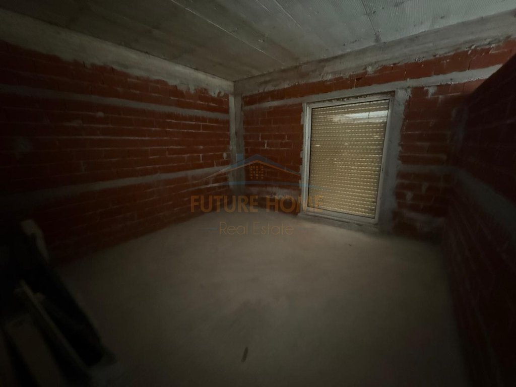 For sale, Building with land, Chestnut, Pogradec