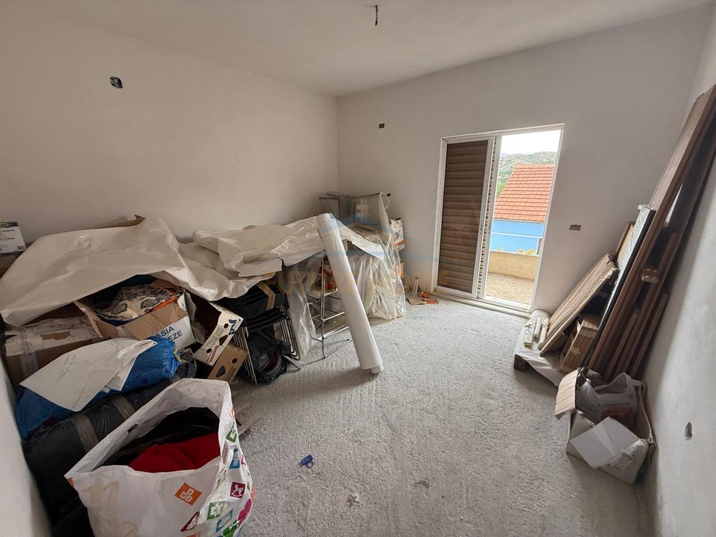 For sale, Building with land, Chestnut, Pogradec