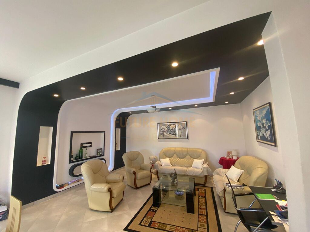 3 Storey Villa for sale, "Kushtrimi" Neighborhood, Vlora.