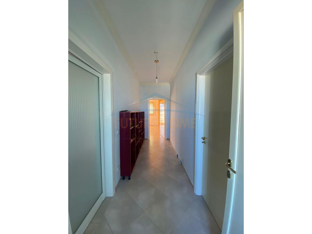 3 Storey Villa for sale, "Kushtrimi" Neighborhood, Vlora.
