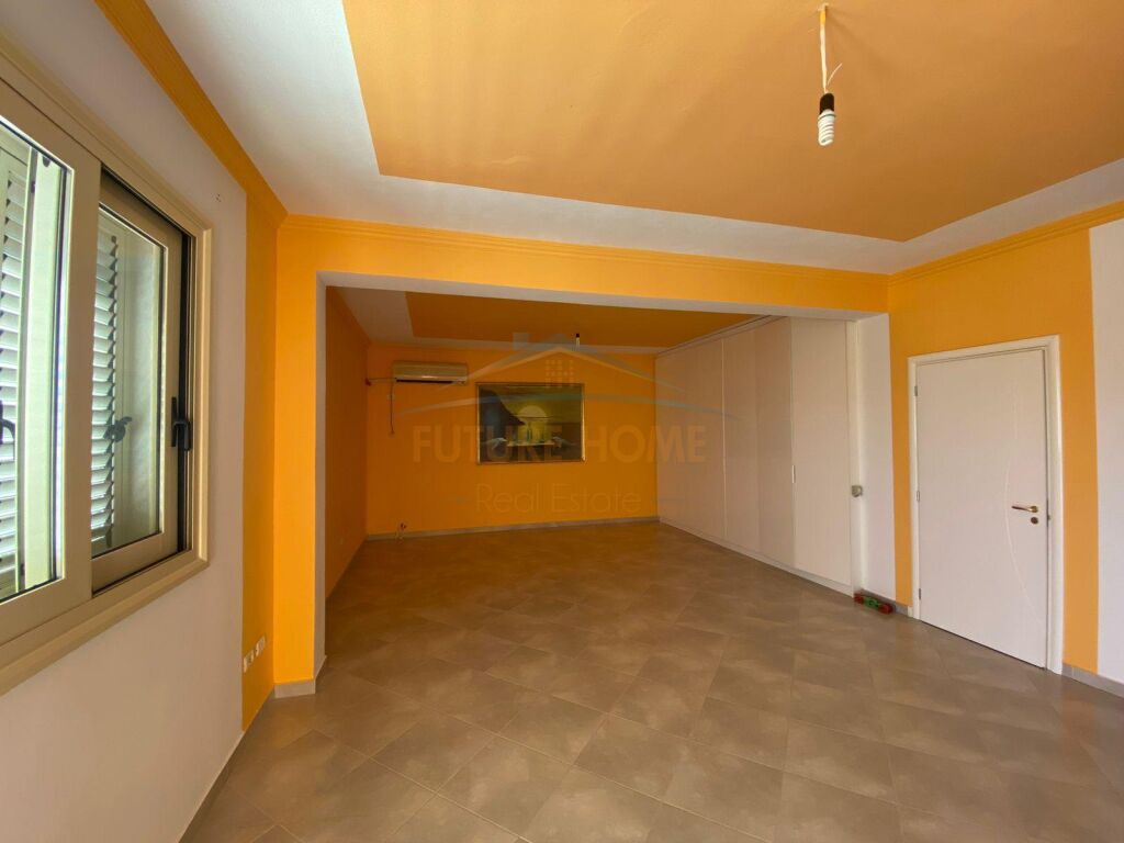 3 Storey Villa for sale, "Kushtrimi" Neighborhood, Vlora.