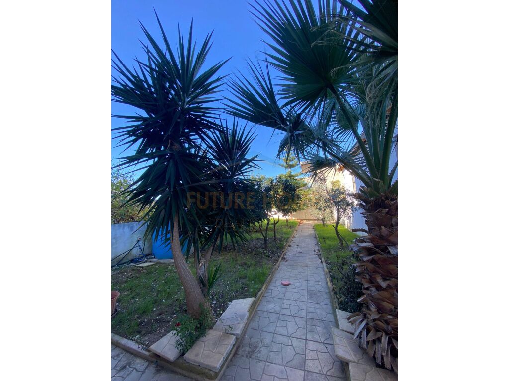 3 Storey Villa for sale, "Kushtrimi" Neighborhood, Vlora.