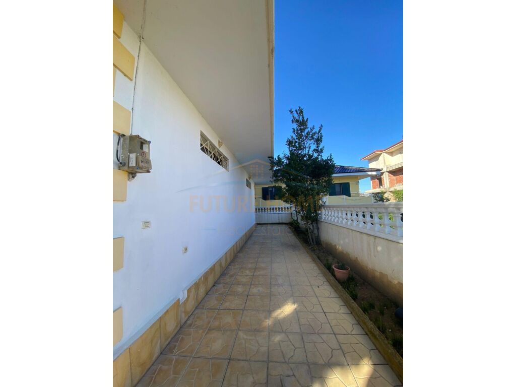 3 Storey Villa for sale, "Kushtrimi" Neighborhood, Vlora.