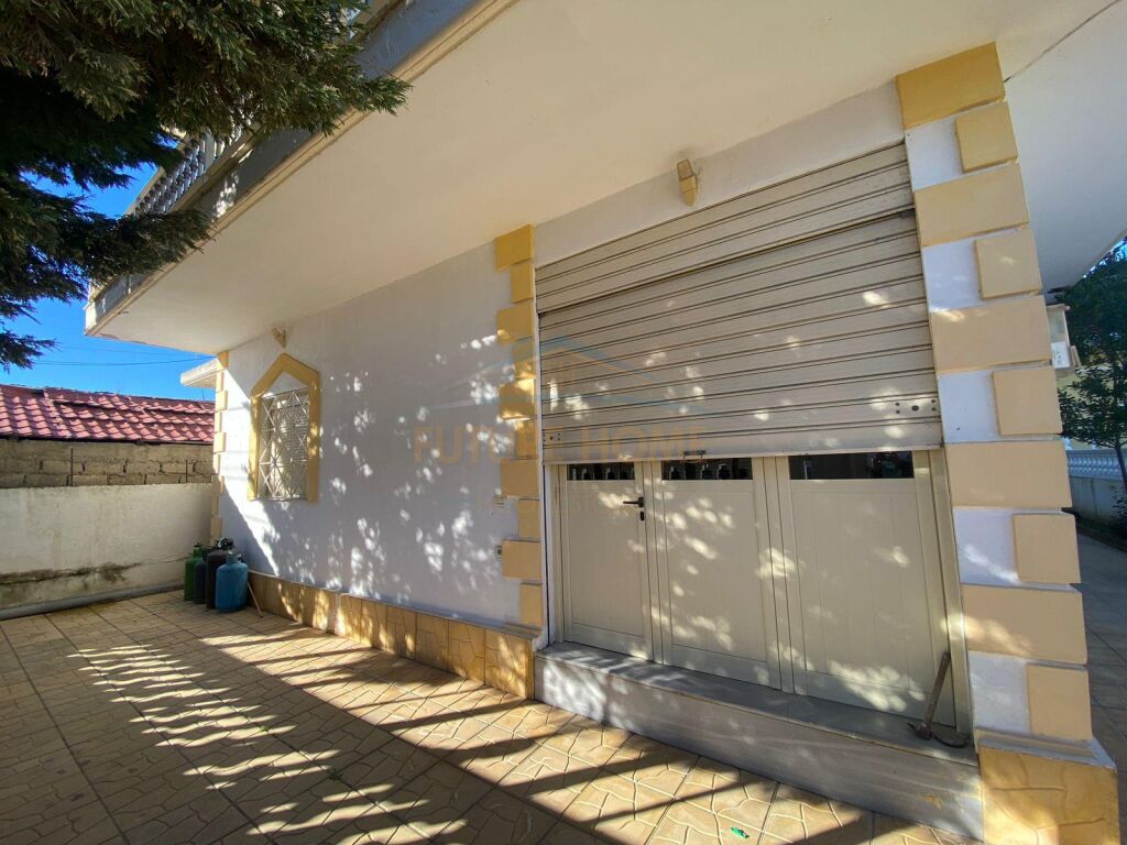 3 Storey Villa for sale, "Kushtrimi" Neighborhood, Vlora.