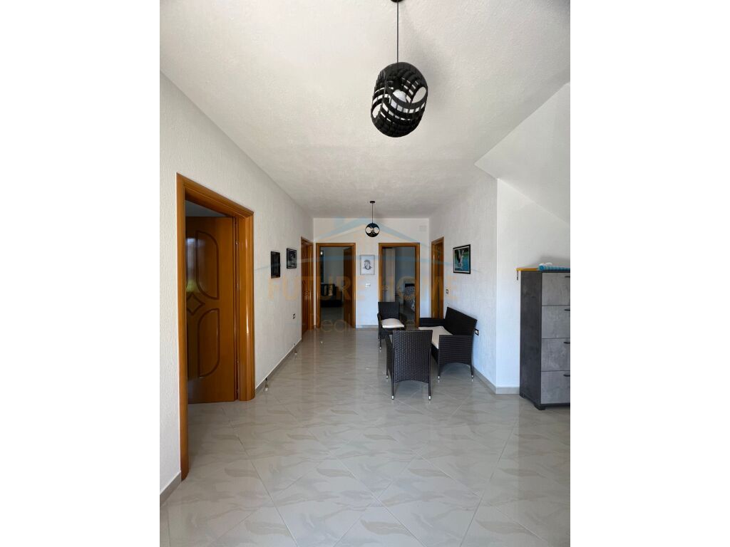 For sale, 3-storey villa, Pogradec
