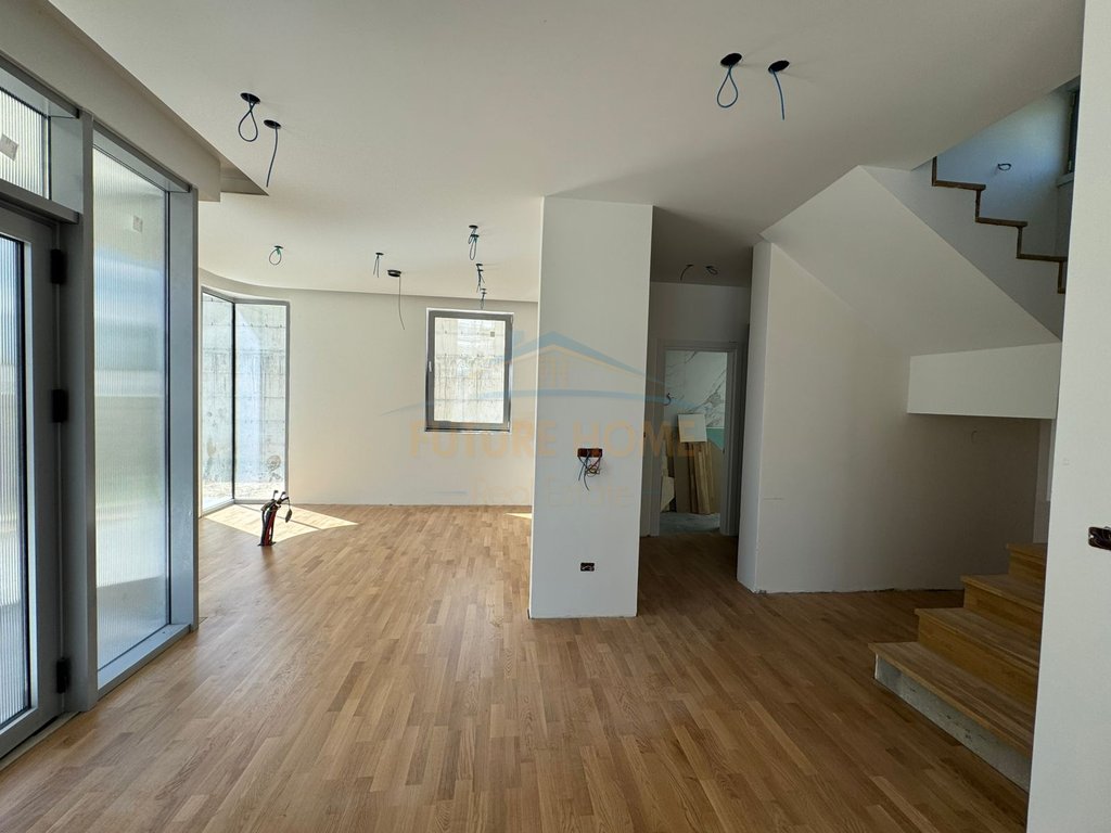 For sale, 2-storey villa, Farka, Tirana