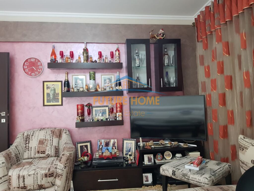 Shitet, Vilë 2 Katëshe, Jordan Misja, Tiranë.