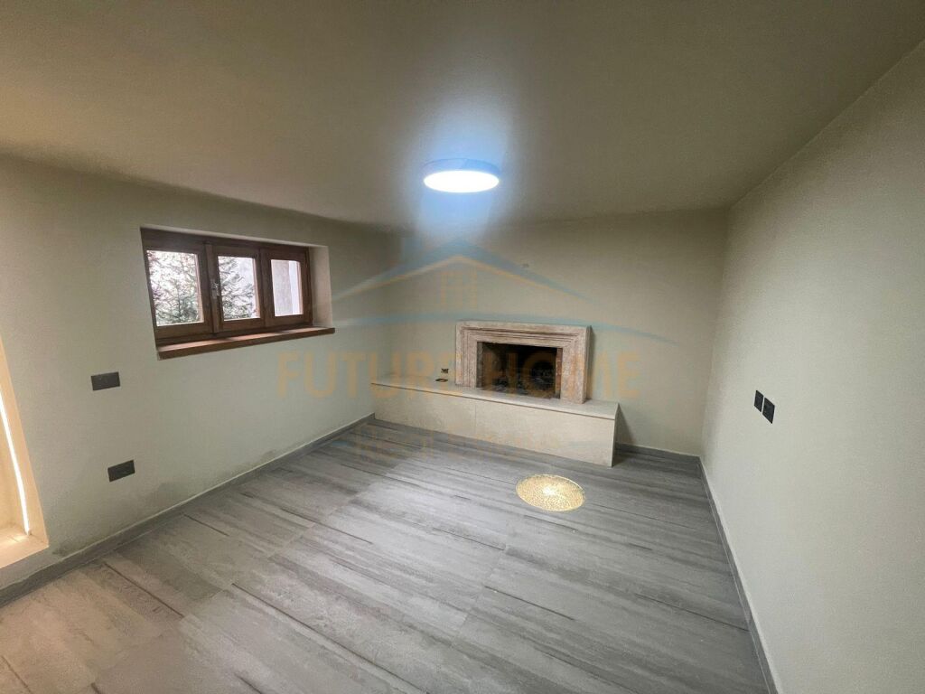 For sale, 2-storey villa, Korça