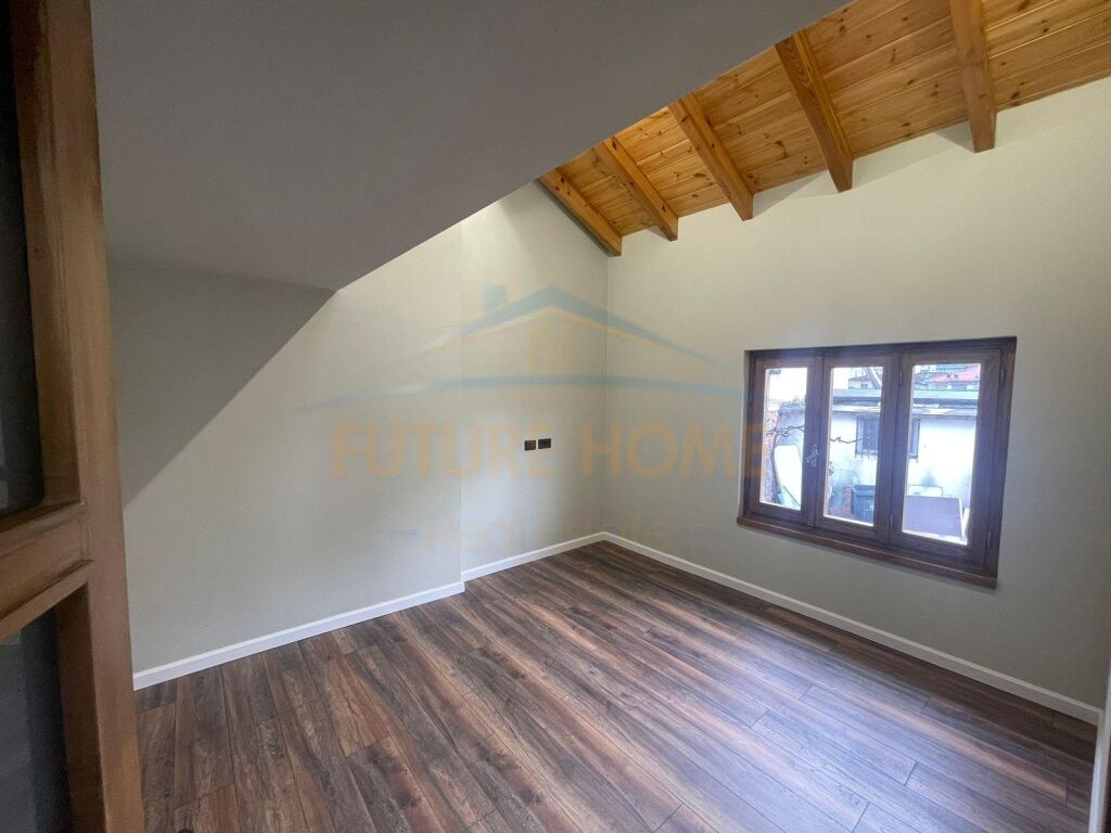 For sale, 2-storey villa, Korça