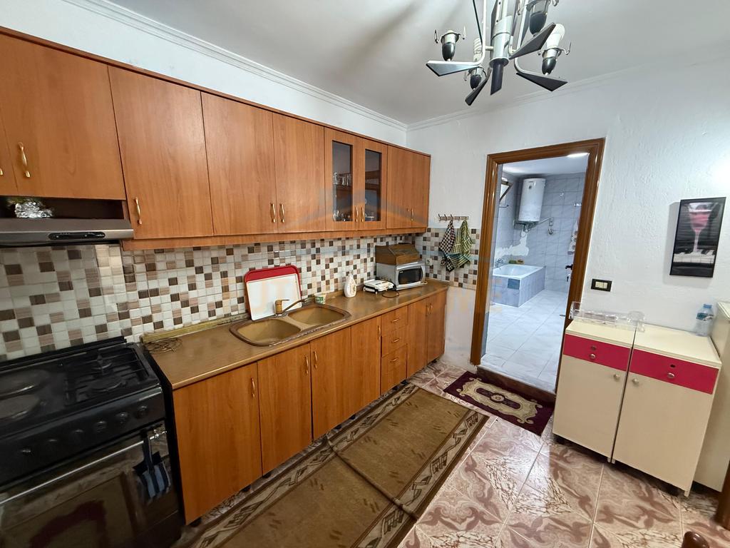 For sale, 2-Storey Villa, Neighborhood 6, Korçë