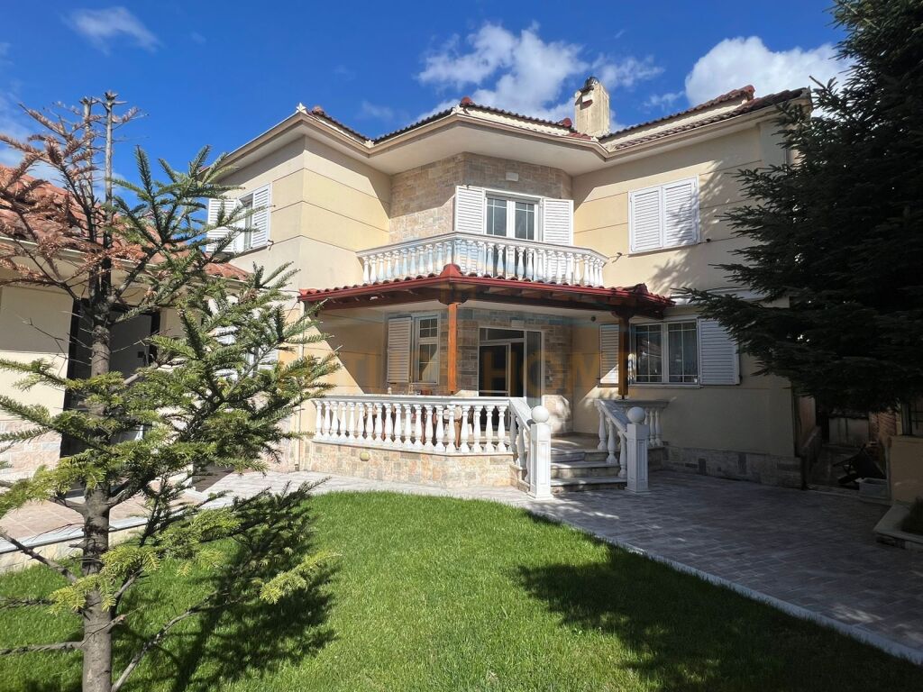 For sale, 2-storey villa, Maliq, Korça