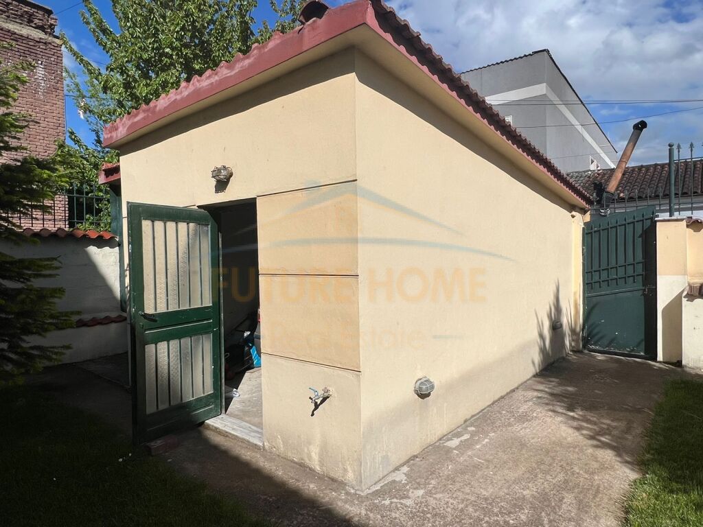 For sale, 2-storey villa, Maliq, Korça