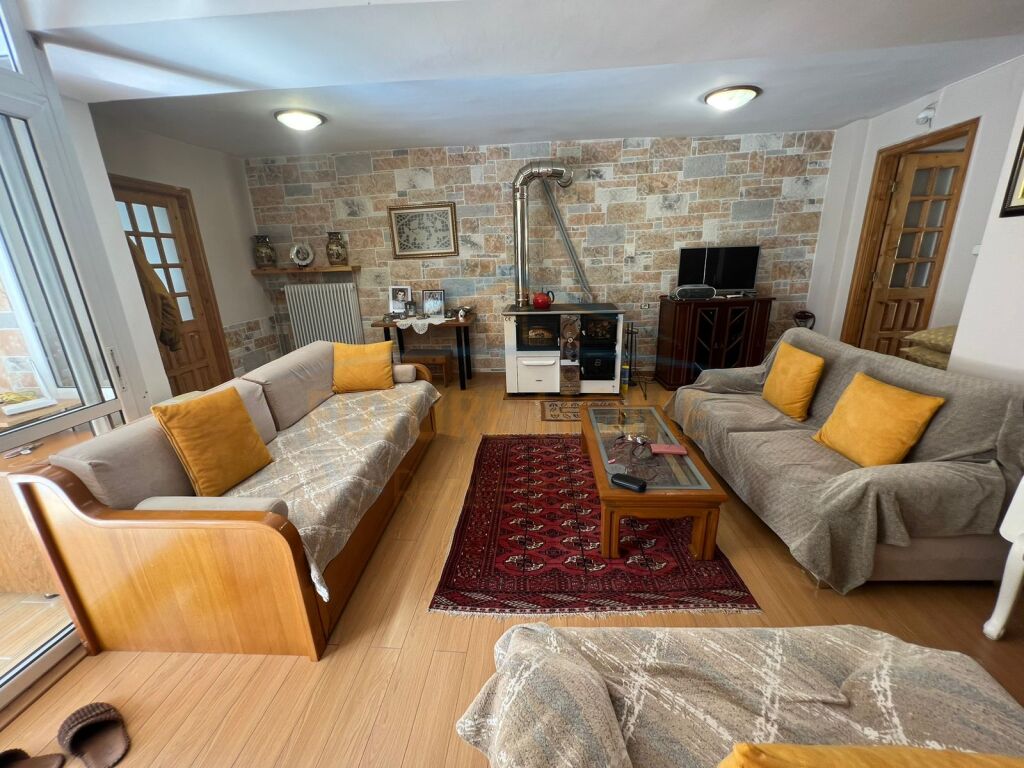 For sale, 2-storey villa, Maliq, Korça