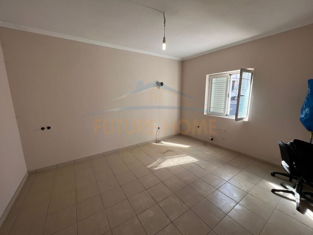 For sale, 2-storey villa, Maliq, Korça