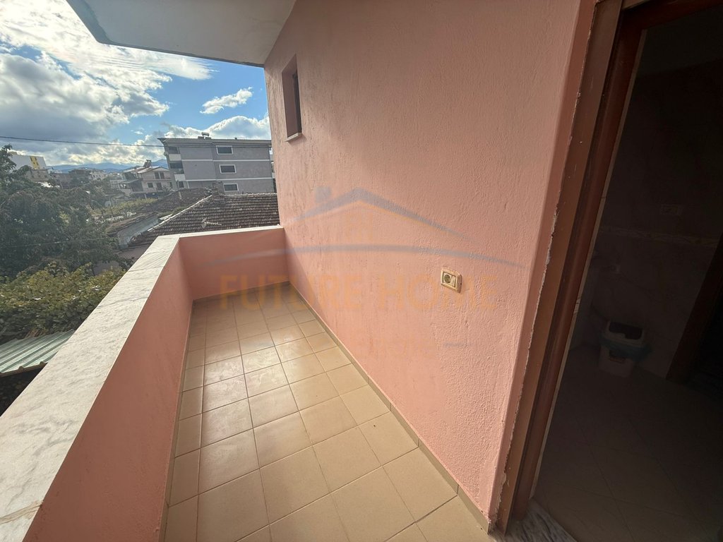 For sale, 2-Storey Villa, Teli Samsuri Street, Neighborhood 10, Korçë
