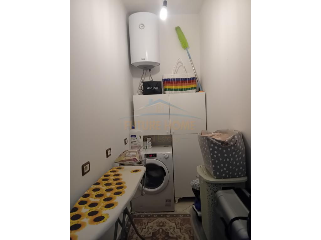 Shitet, Vile 2 Kateshe, Rruga Jorgo Plaku. Tirane