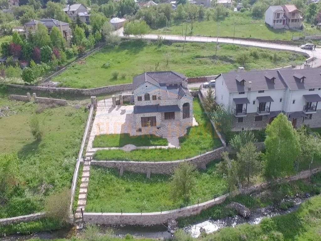 For sale, 2-storey villa, Voskopoje.