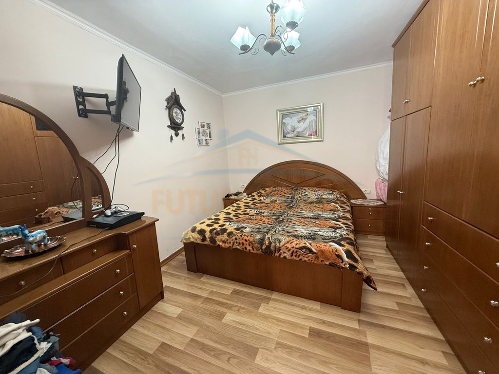 For sale, 3-Story Villa, Neighborhood 6, Korçë.