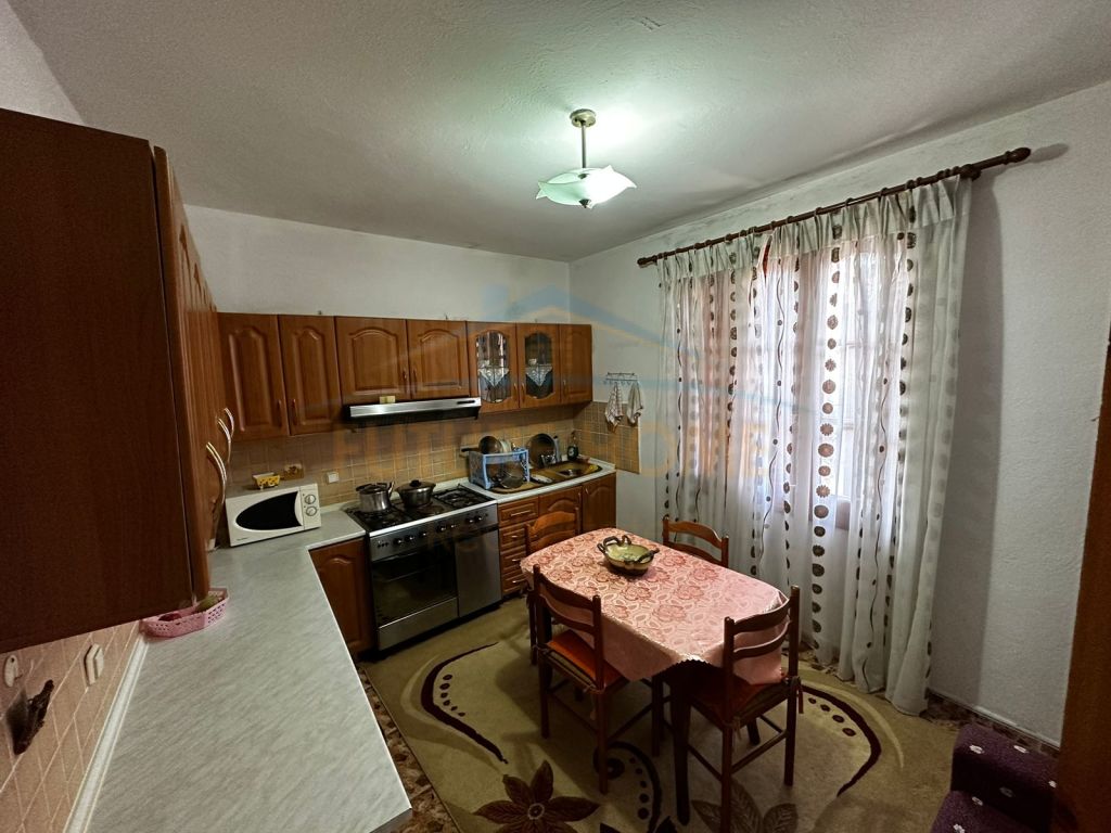 For sale, 3-Storey Villa, Neighborhood 7, Korçë