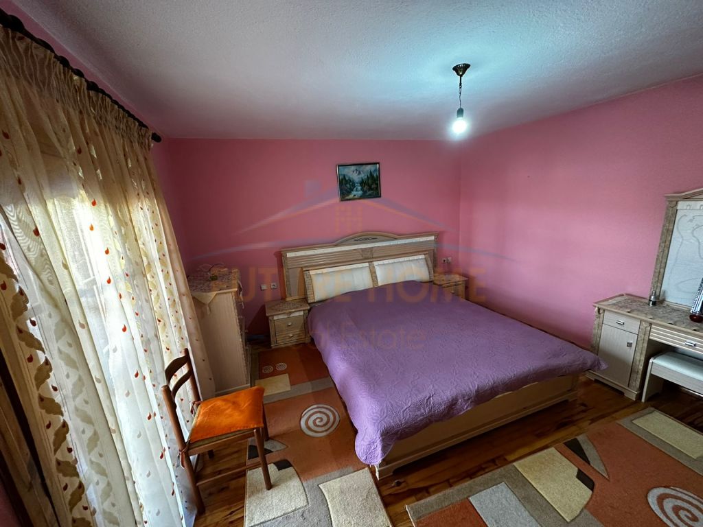 For sale, 3-Storey Villa, Neighborhood 7, Korçë