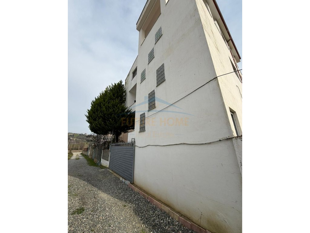 For sale, 3-Story Villa in Prush, Kombinat, Tirana