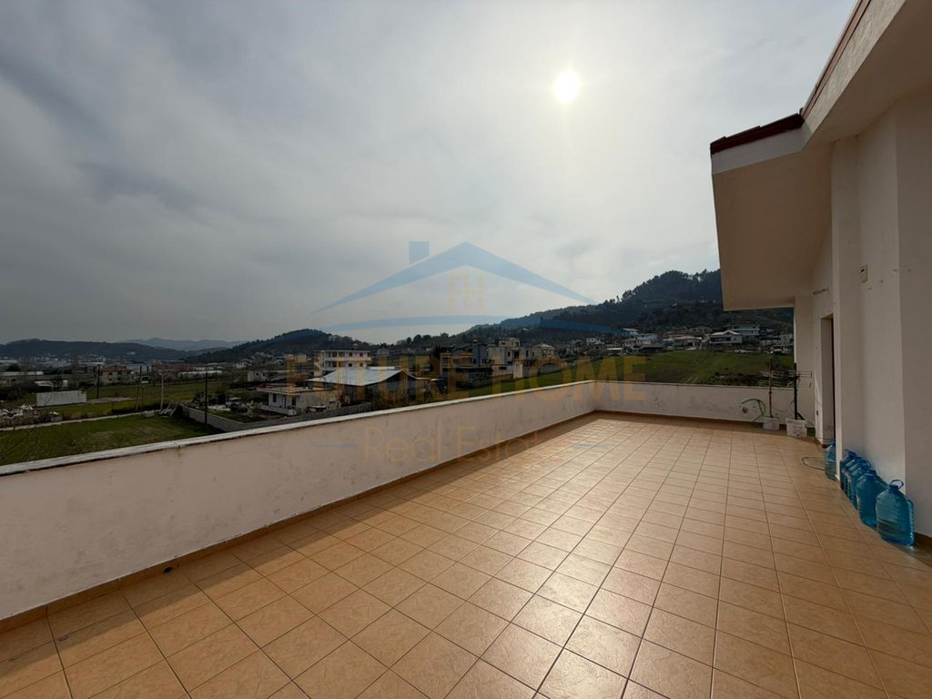 For sale, 3-Story Villa in Prush, Kombinat, Tirana