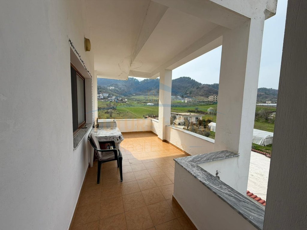 For sale, 3-Story Villa in Prush, Kombinat, Tirana