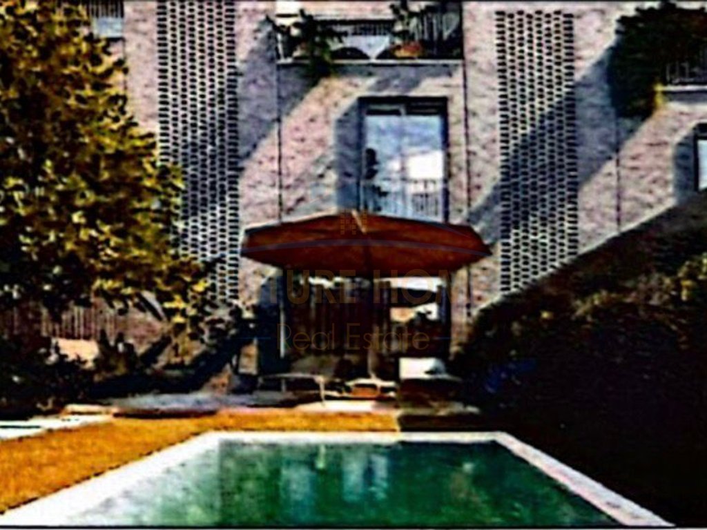 Shitet, Vilë 3-Katëshe, Park Houses Residence, Tiranë.