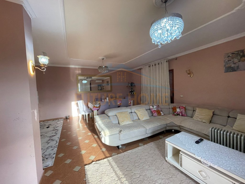 3-story Villa for Sale, Sauk, Tirana