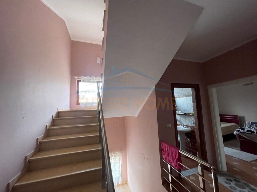 3-story Villa for Sale, Sauk, Tirana