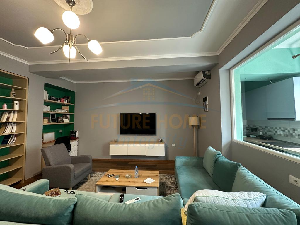 For sale, 3-story villa, Ballet School, Tirana.
