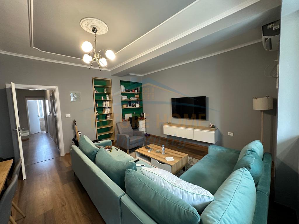 For sale, 3-story villa, Ballet School, Tirana.